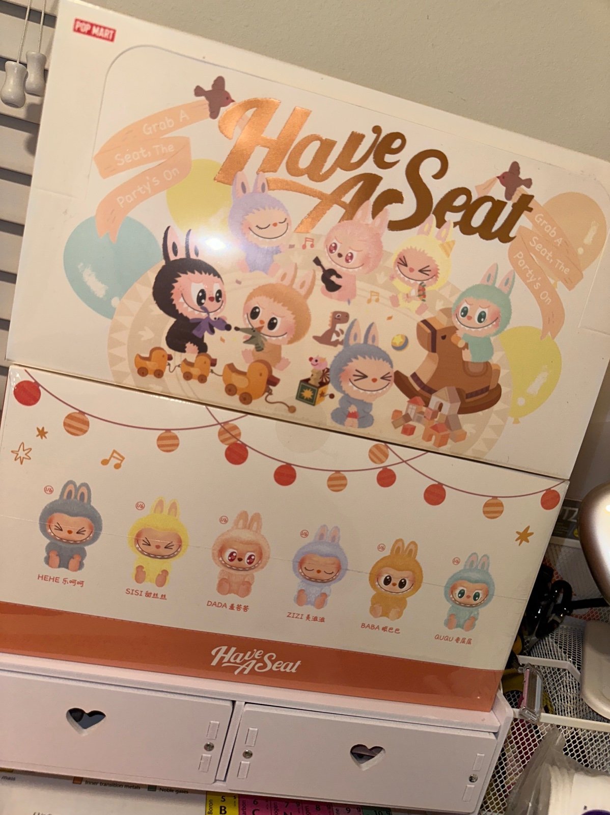 THE MONSTERS - Have A Seat Vinyl Face Blind Box ( 100% authentic )