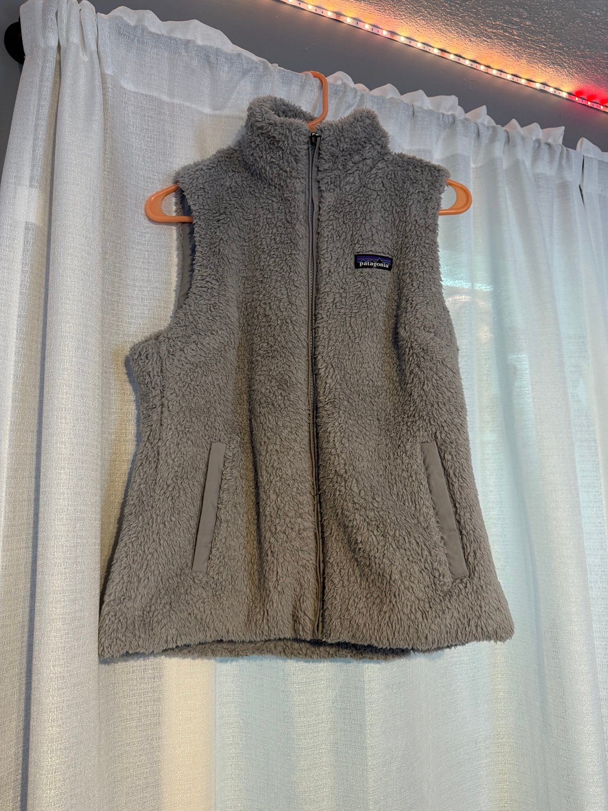 women’s patagonia vest