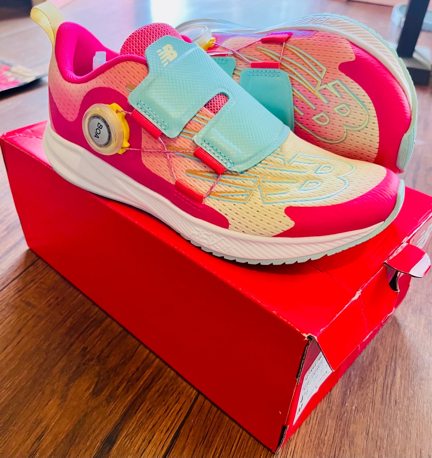 New Balance FUEL CORE REVEAL BOA Big Kid Wide Size 4.5 Pink Sneaker BRAND NEW