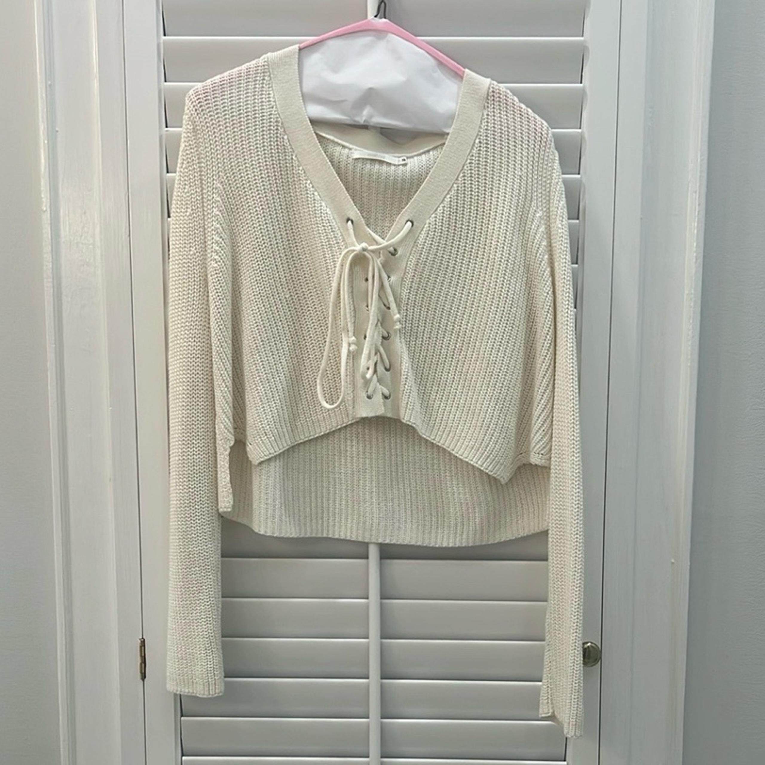 LF Cream V-Neck Sweater with Ribbed Texture