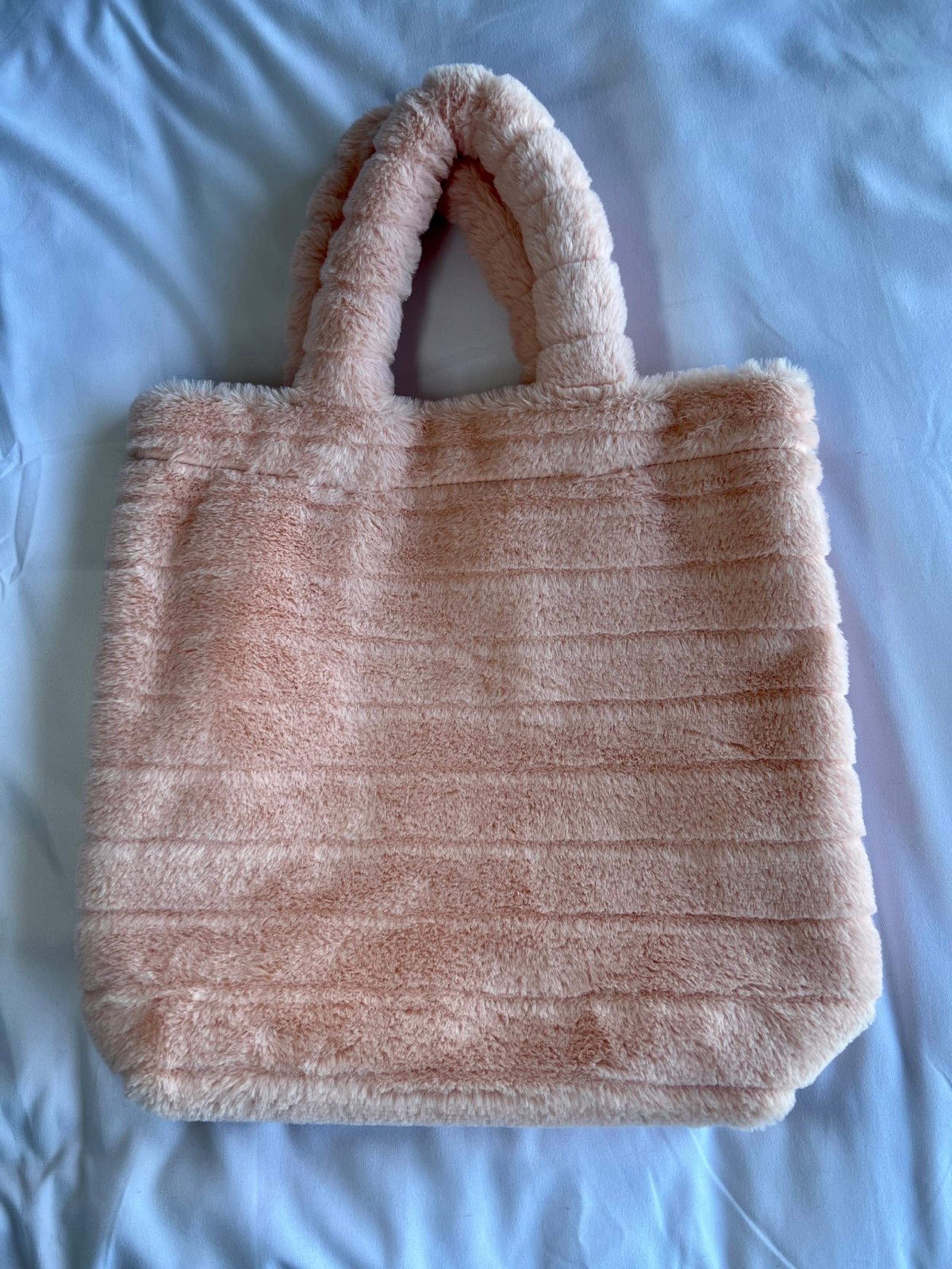 Faux fur tote bag
