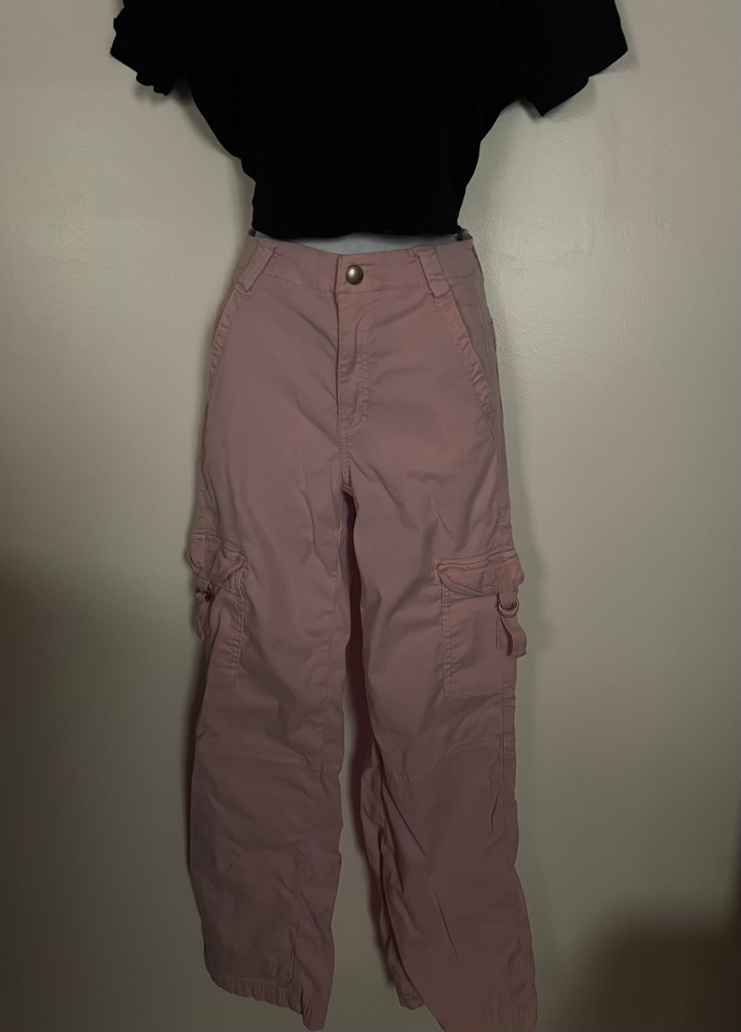 American Eagle Pink Cargo Pants Women’s Size 000
