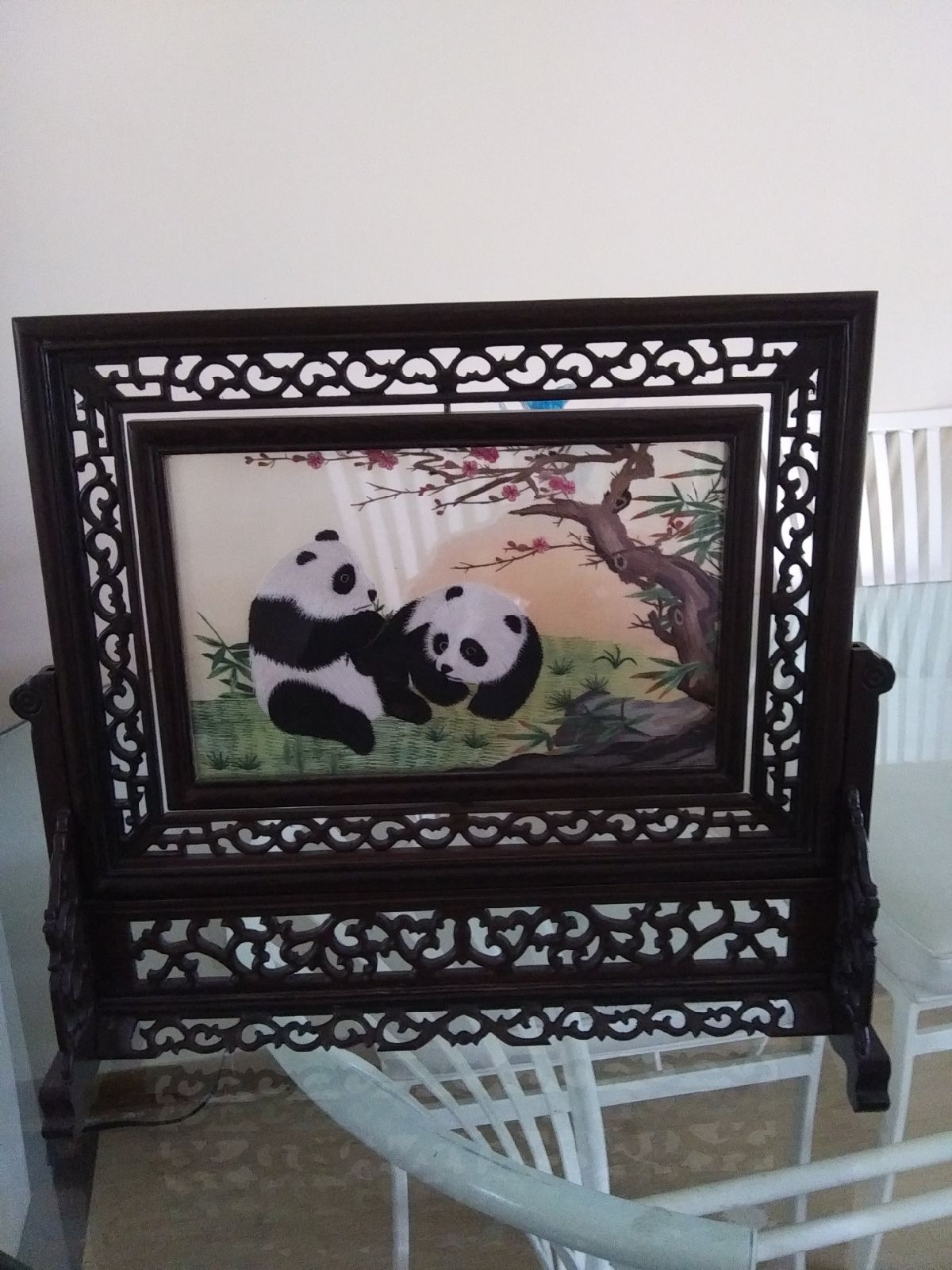Picture of 2 silk thread pictures of pan