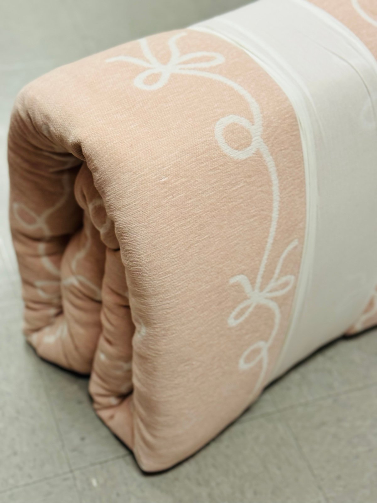 cupcake and cashmere Twin XL pink bow 3 pcs comforter set - detail