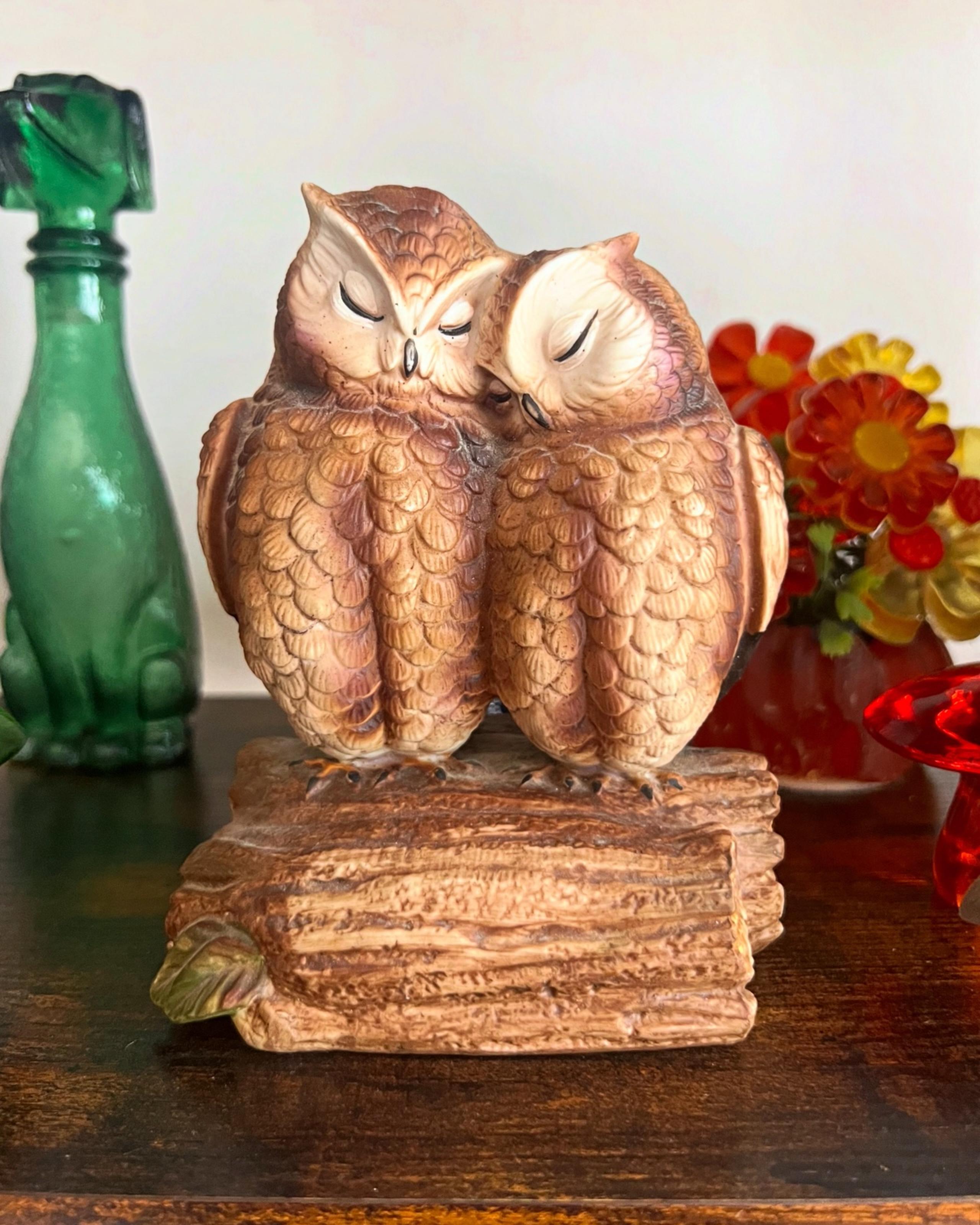 Vintage Gorham Ceramic Owls Cuddling Musical Figurine 1970’s