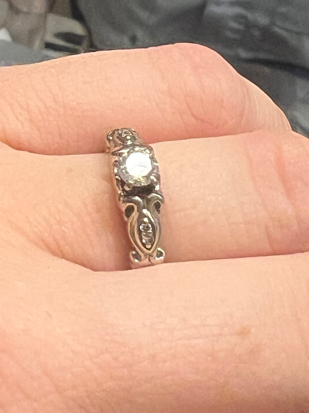 14k White Gold Brilliant Cut Diamond Ring size 7