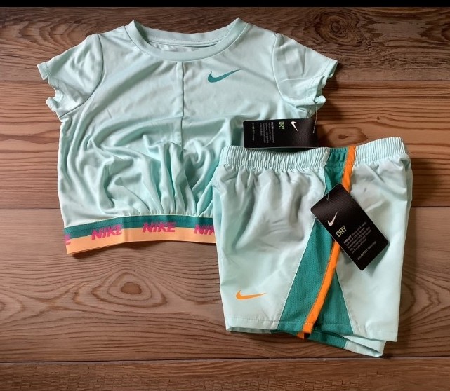 Nike girls shorts outfit size 4/4T (NWT)~PRICE IS FIRM,NO OFFERS ~