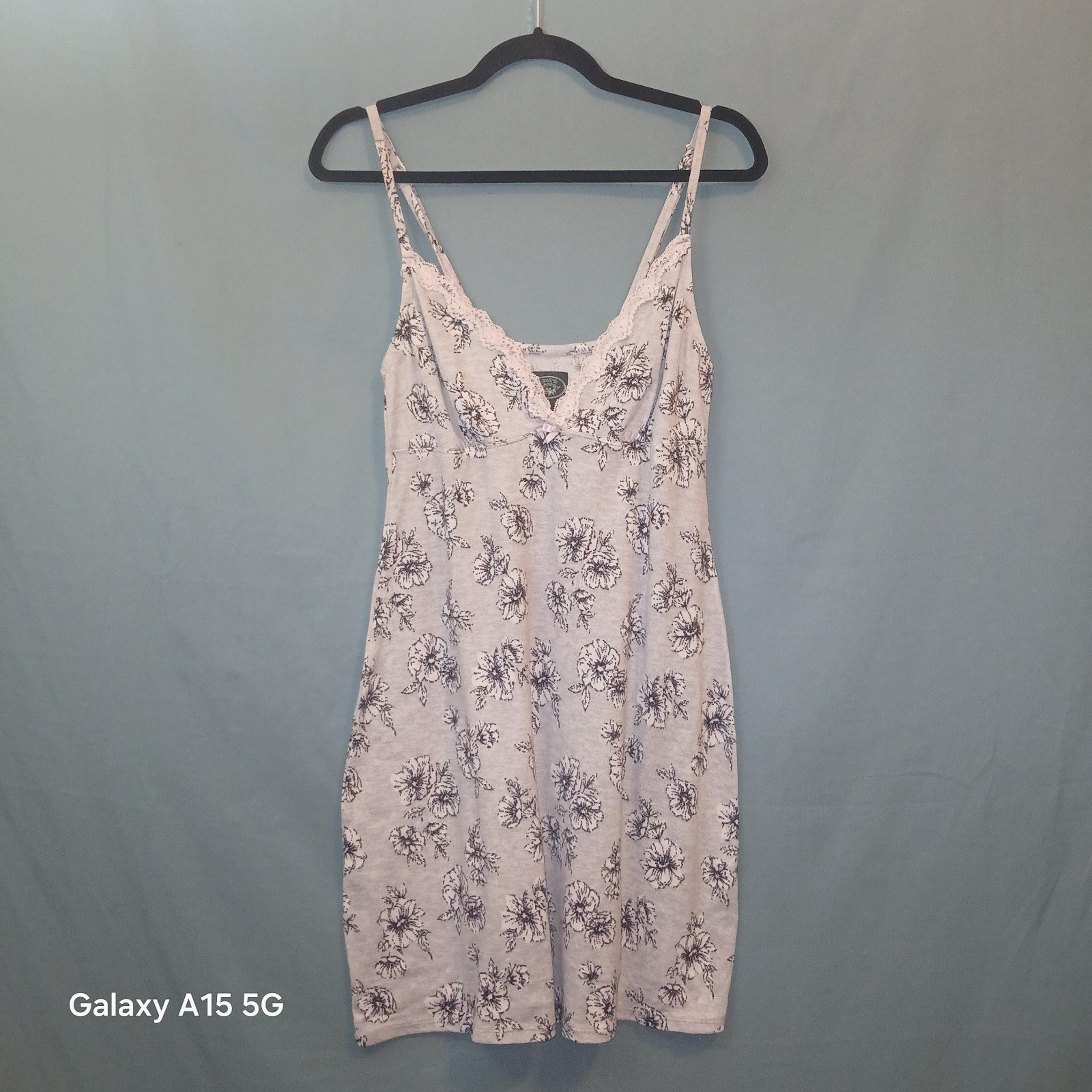 Laura Ashley Night Gown Women's Size Medium