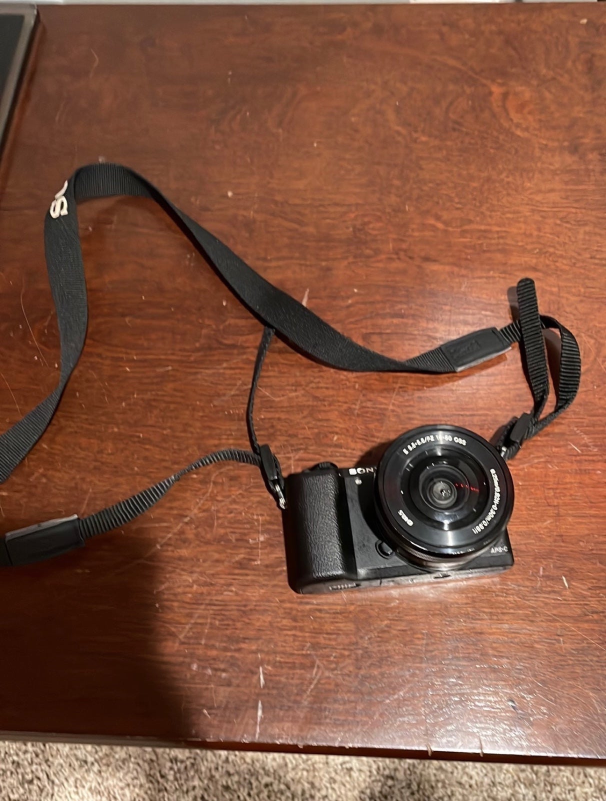 Sony Alpha a5100 Mirrorless Camera with 16-50mm Retractable Lens in Black