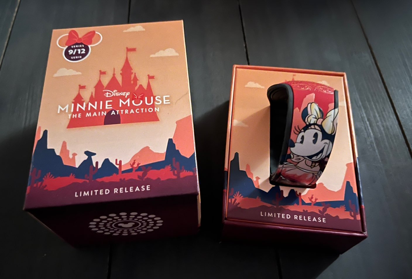 Disney Minnie Mouse Main Attraction MagicBand 2020 Big Thunder Mountain Railroad