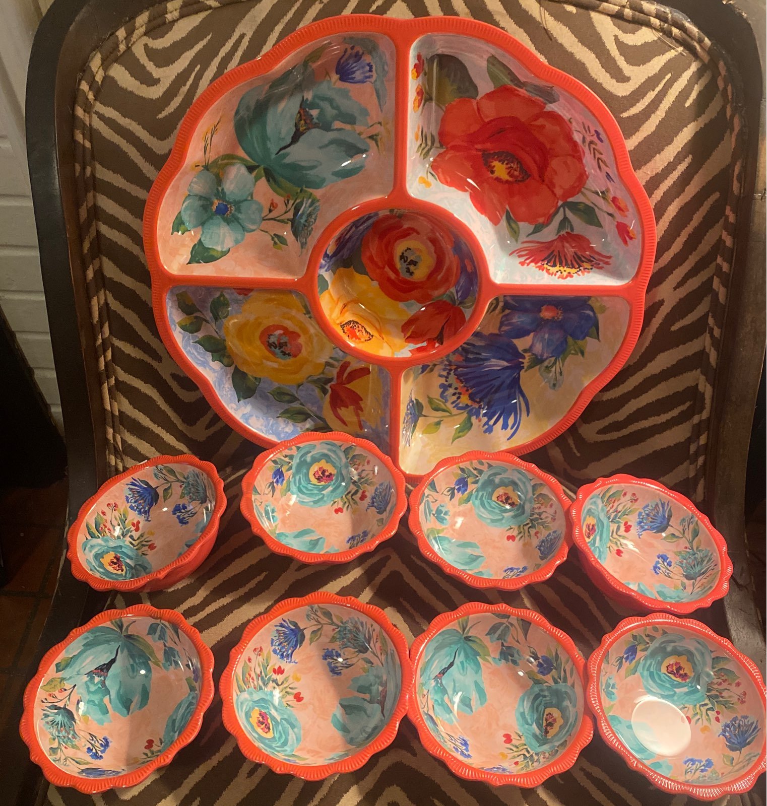 Serving dish and 8 bowls