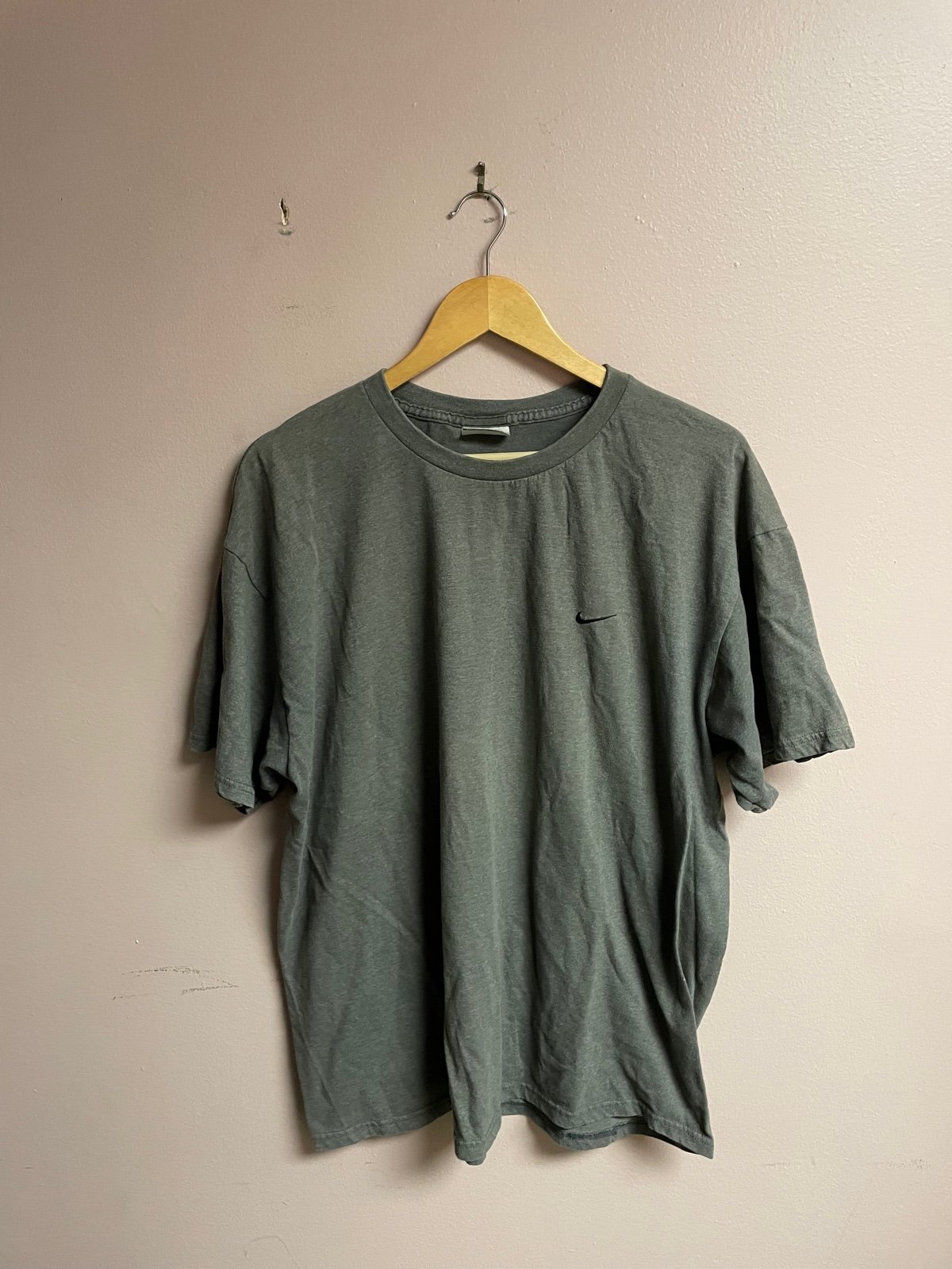 Nike essential shirt vintage