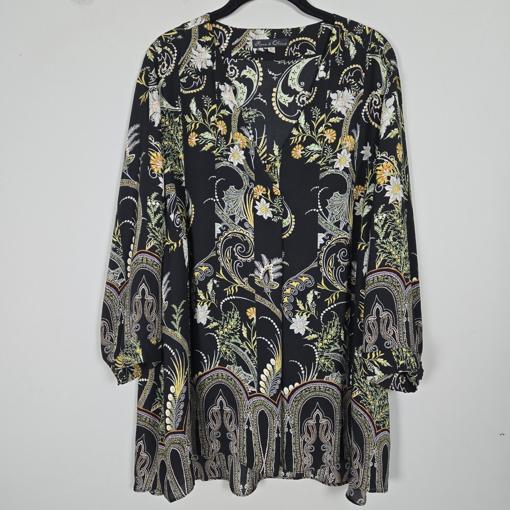 Rose & Olive Womens Dark Floral V Neck Tunic Top Sz 3X Black Pleated Boho Artsy
