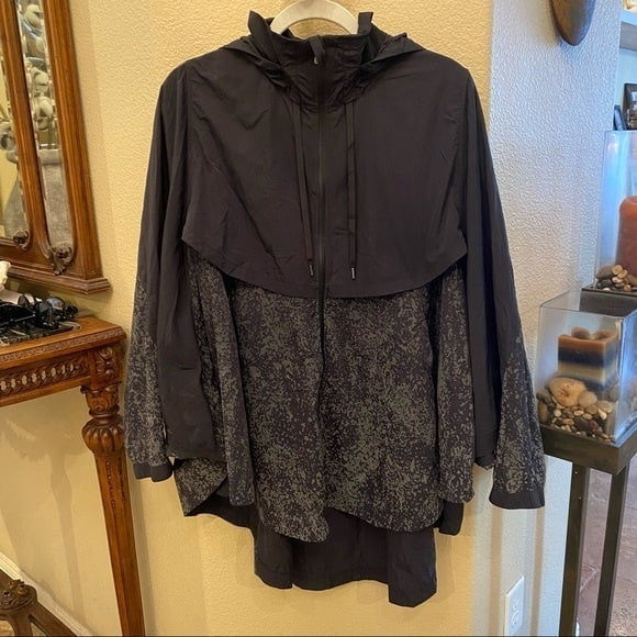 SOULCYCLE x LULULEMON Women Exclusive Ride & Reflect Hoodie Jacket Size M/L