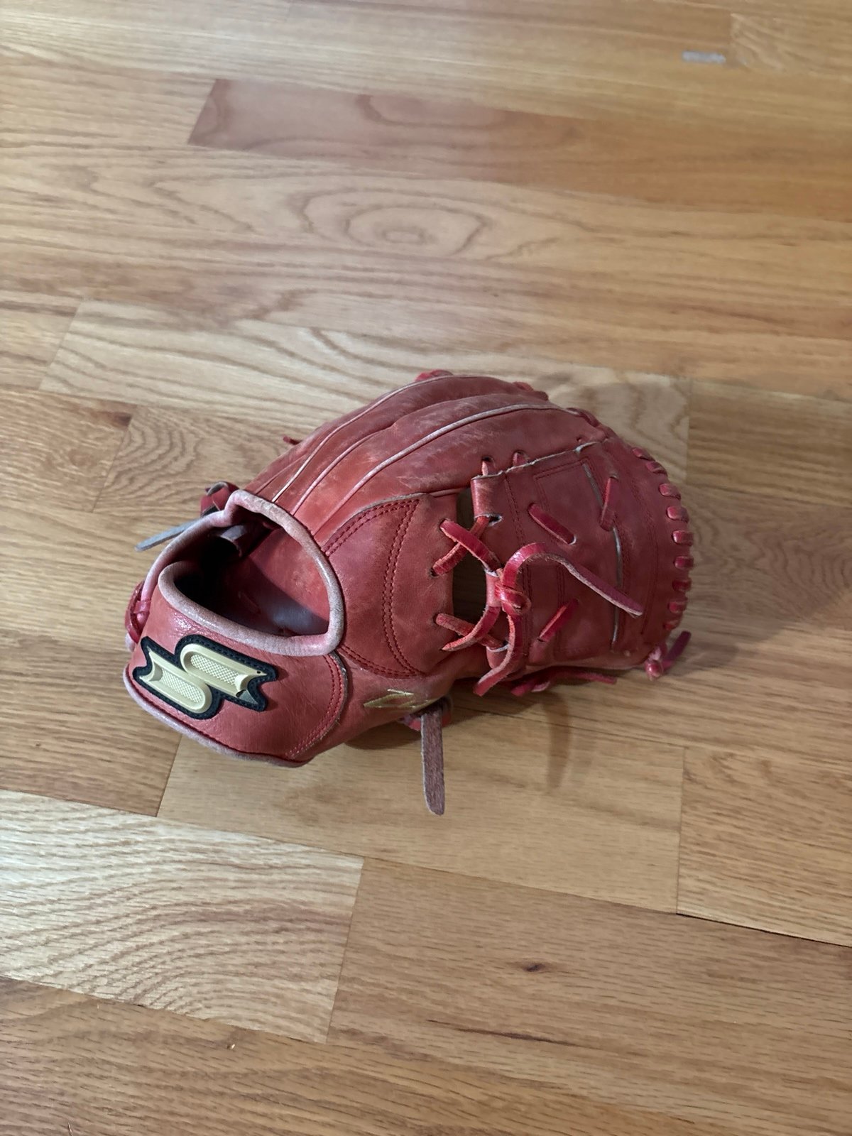 SSK Baseball Pitching Glove 11.5 Inches