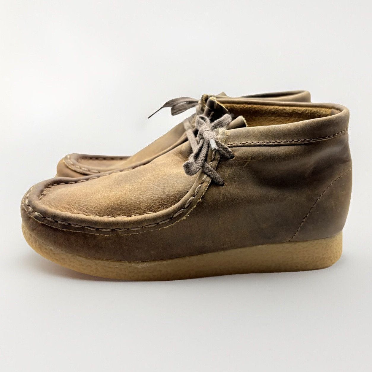 Clarks〉Wallabee / Beige Leather (Womens)｜UP NORTH ONLINE STORE