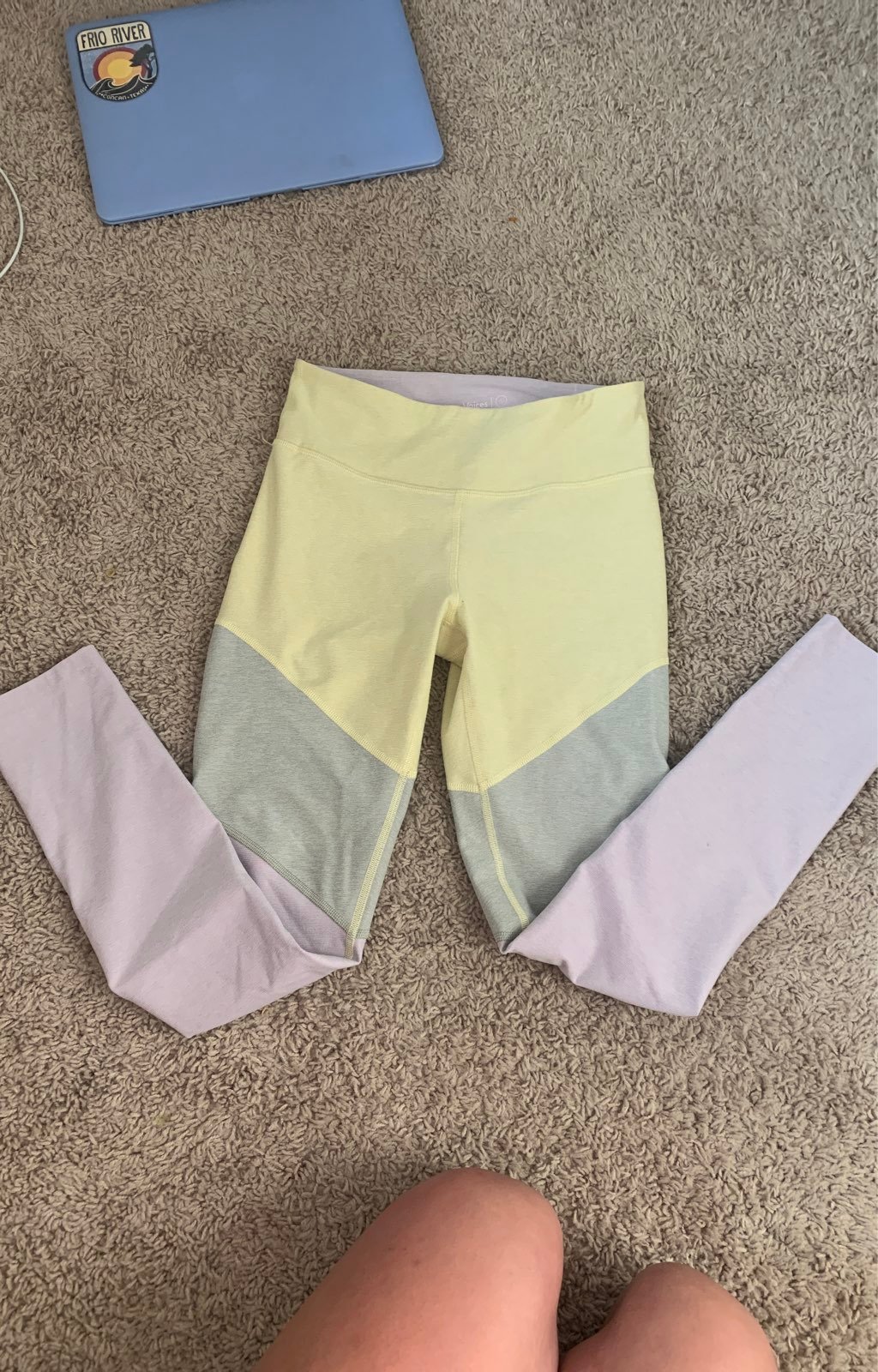 Outdoer Voices Leggings