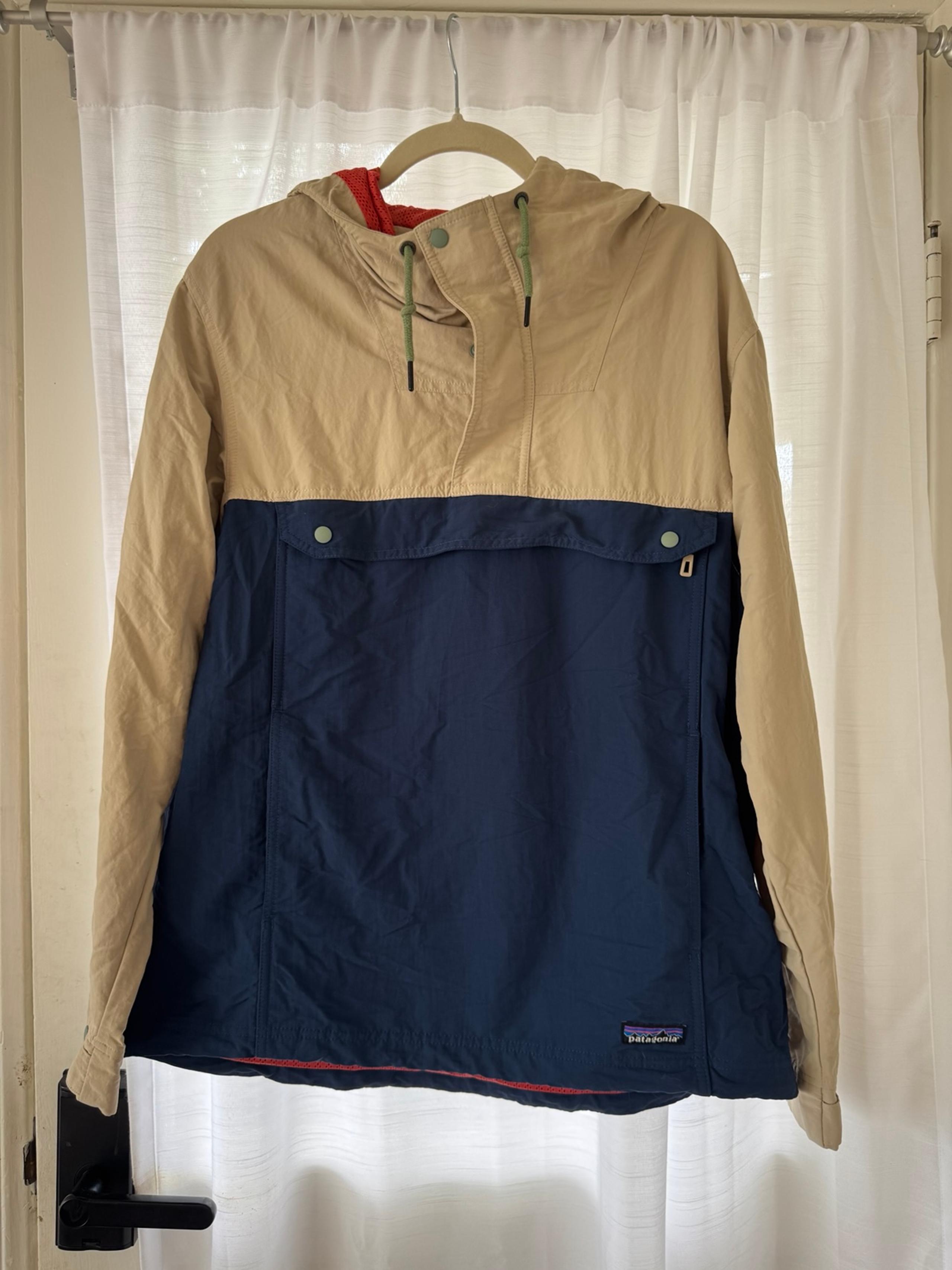 Men’s Patagonia Hooded Windbreaker