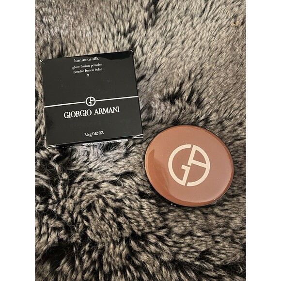 Giorgio Armani Luminous Silk Glow Fusion Powder 3.5G NEW #9