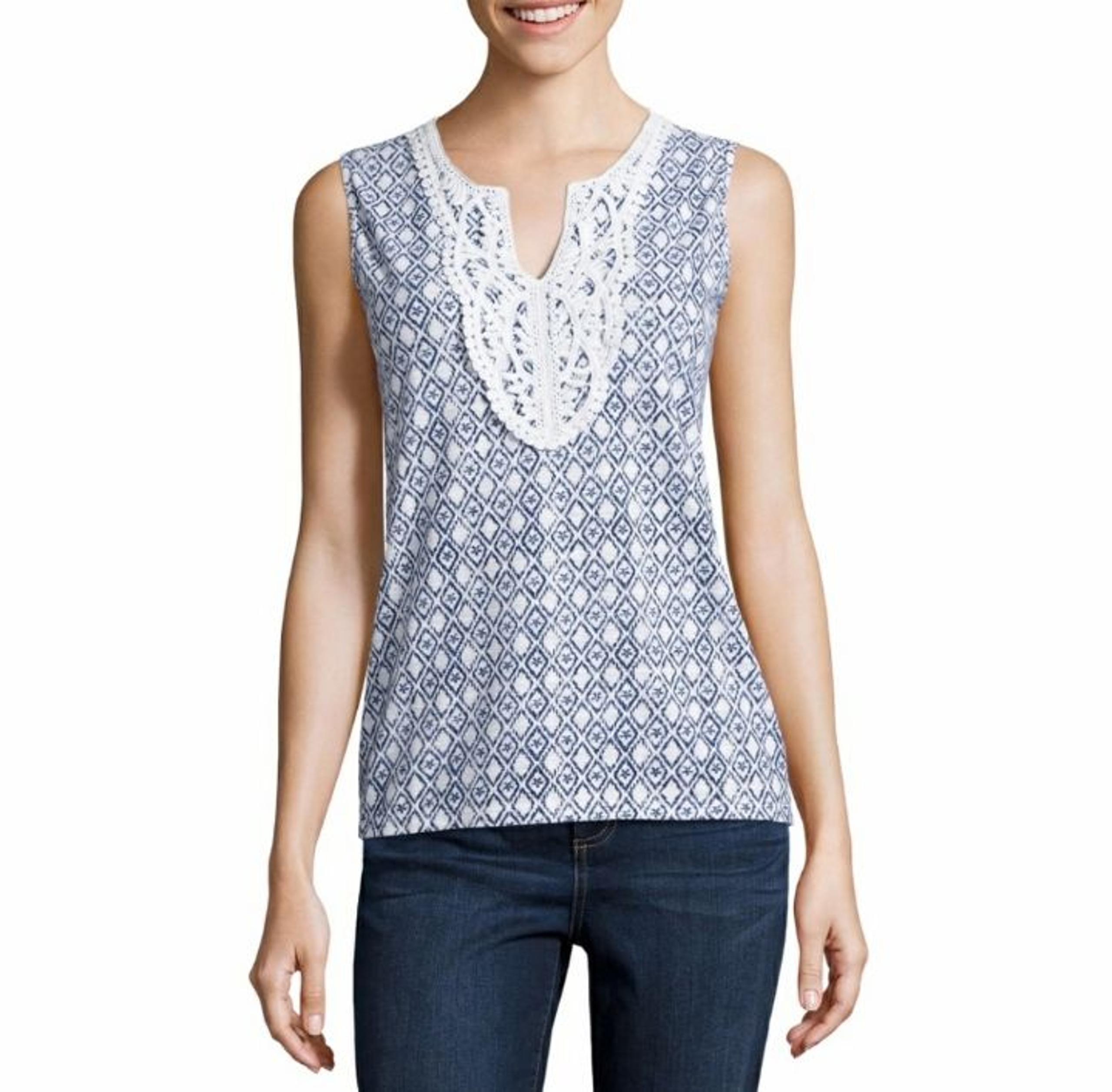 Women's St John's Bay Tank Top. Large