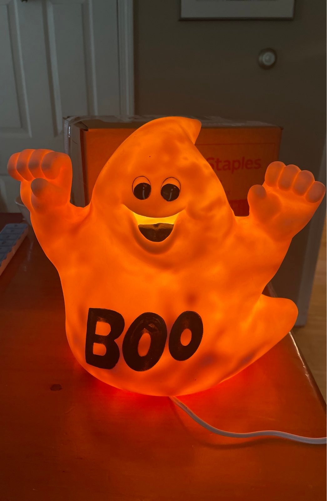 VINTAGE HALLOWEEN PLASTIC BLOW MOLD~LIGHT UP BOO GHOSTS