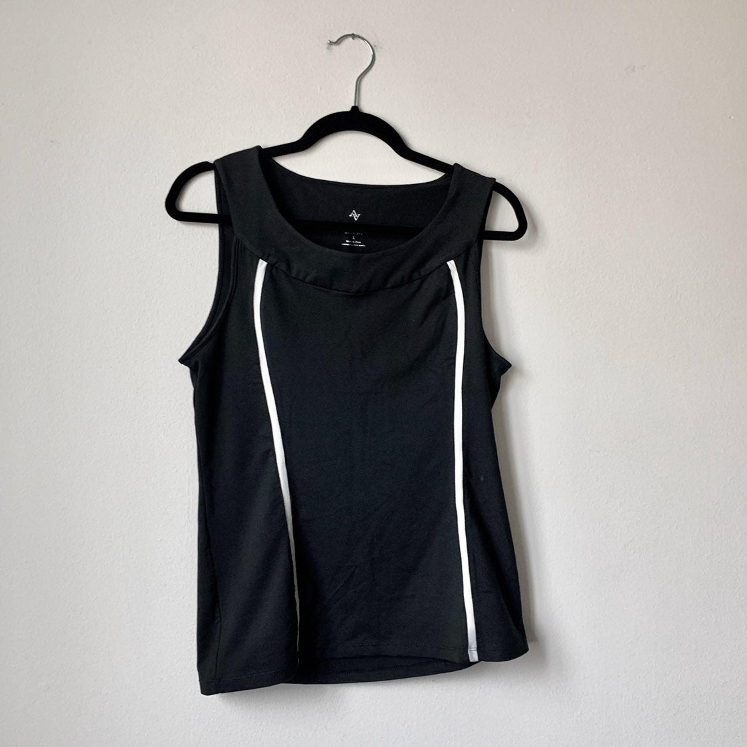 NWOT Adrienne Vittadini Athletic Tank
