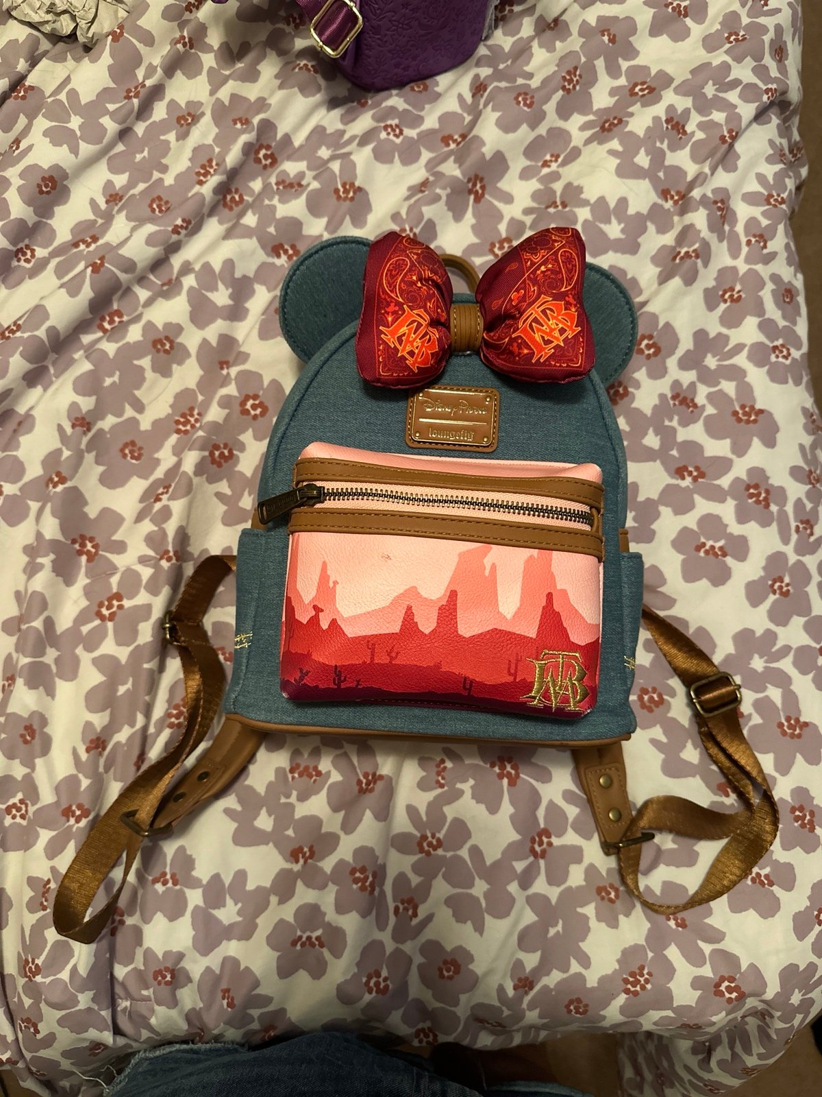 Minnie the Main Attraction - Bug Thunder Mountain Railroad Loungefly Backpack