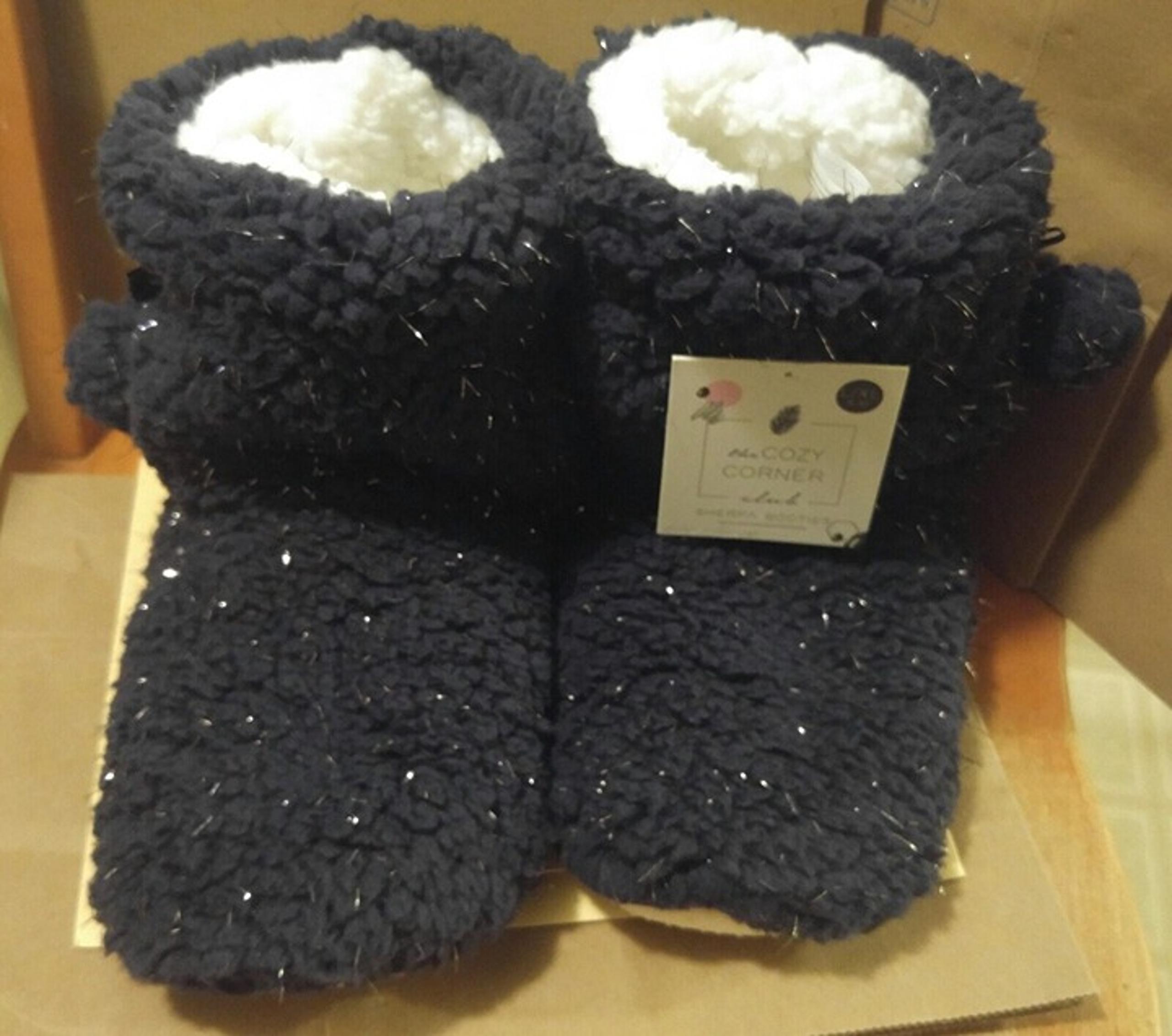 The Cozy Corner Club Sherpa Booties Size 8-10 Dark Blue