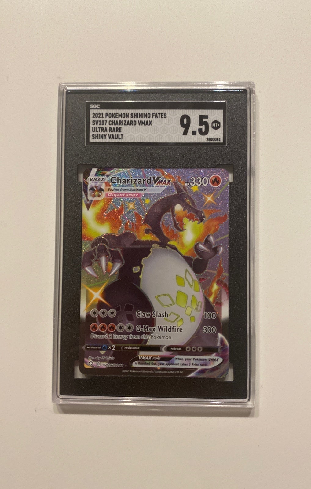 Charizard VMAX SGC 9.5 Mint