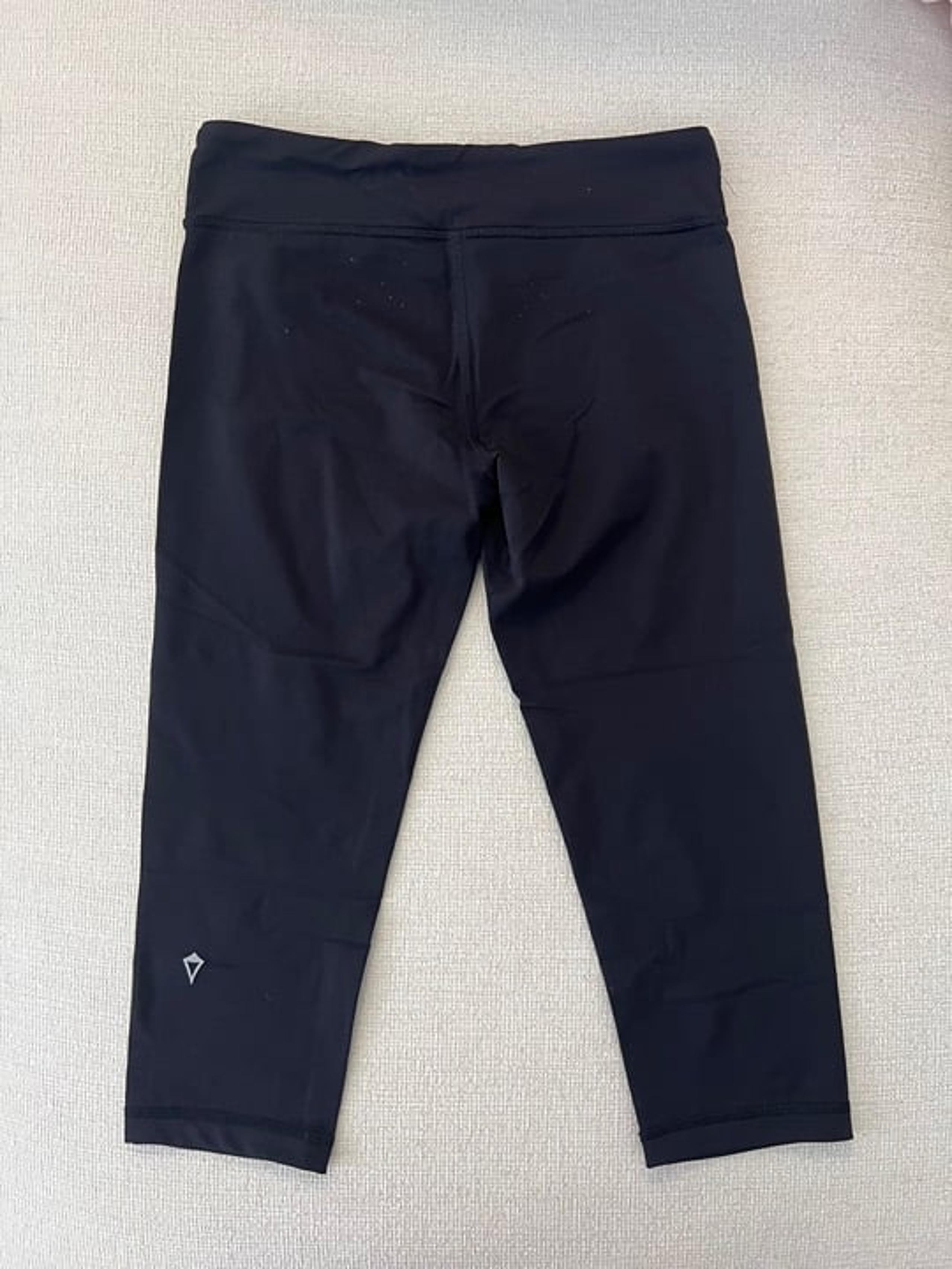 Ivivva for Lululemon | Capri crop leggings