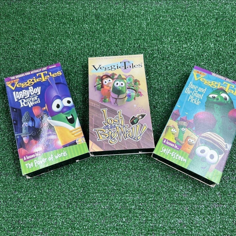 Lot of 3 Veggie Tales VHS Tapes Larry Boy & Rumor Josh & Big Wall Dave & Pickle