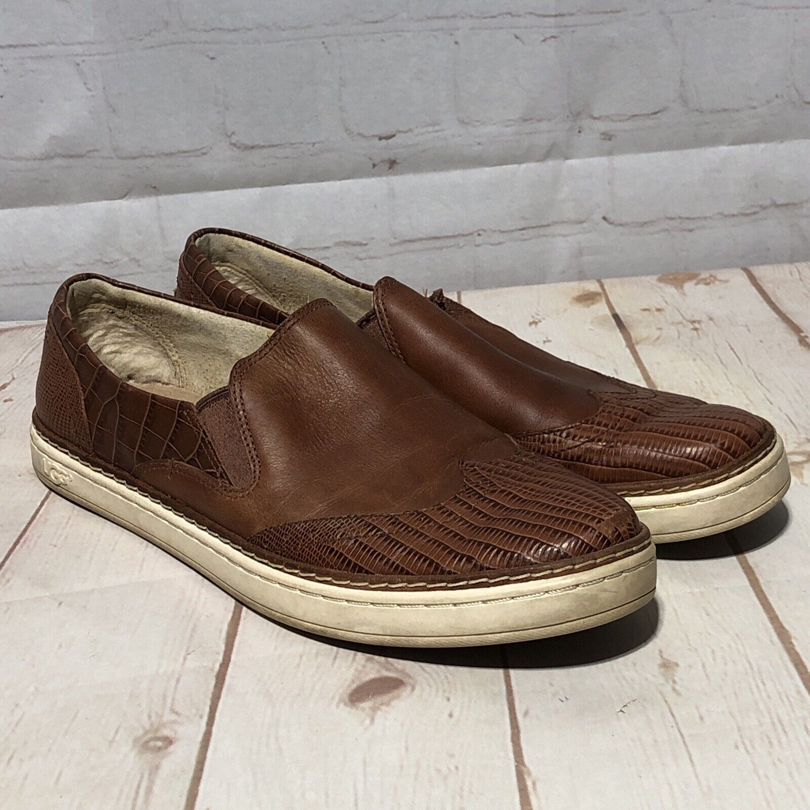 Ugg Australia Hadrio Croco Slip On Loafer SneakersWomans Size 7