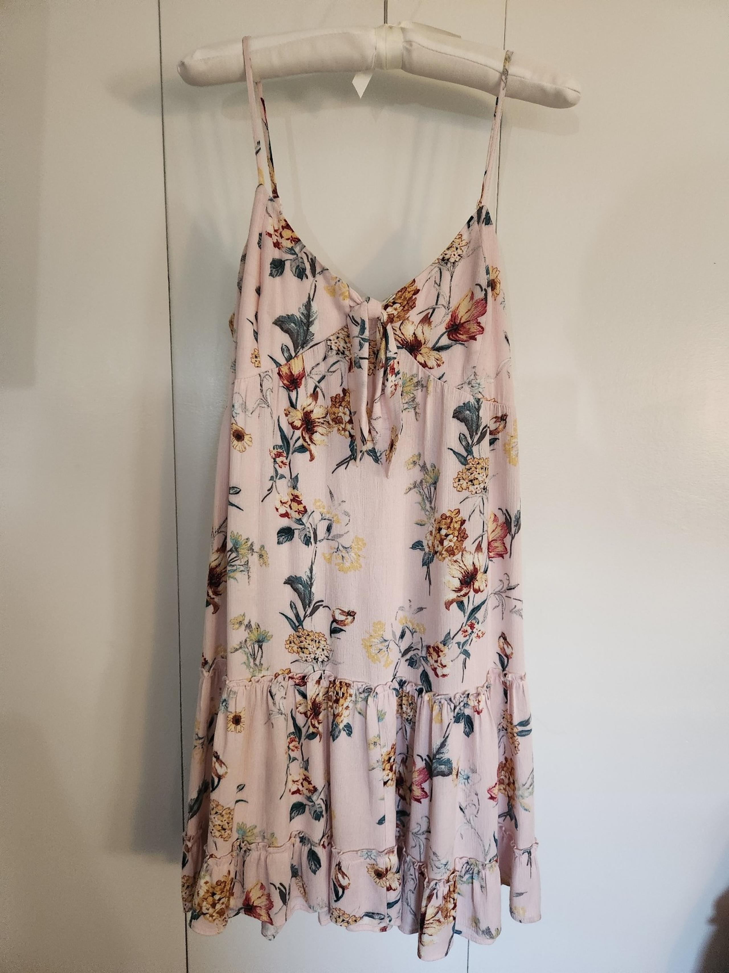 floral print fit and flow dress, size medium - Xhilaration