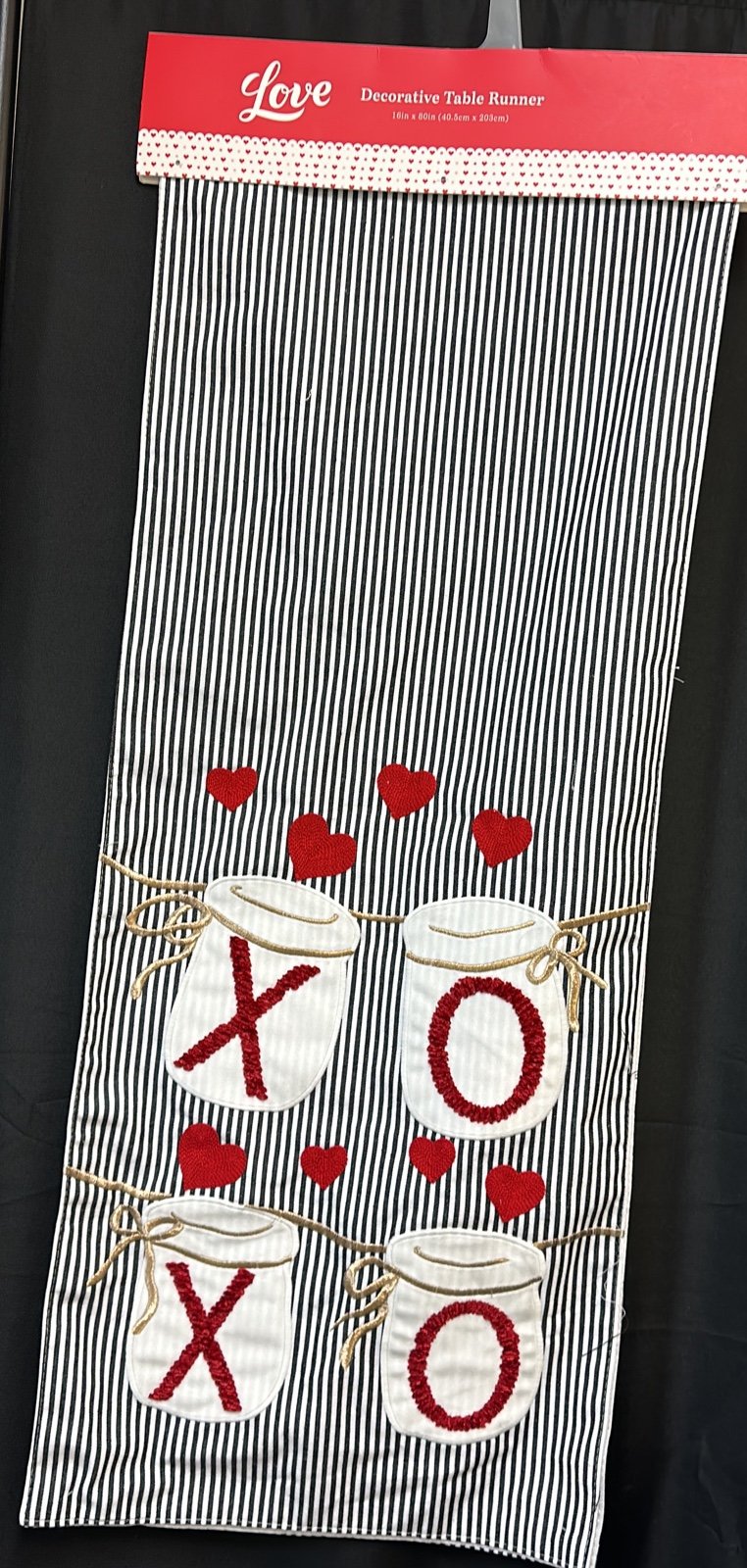 Valentines Xoxo Table Runner