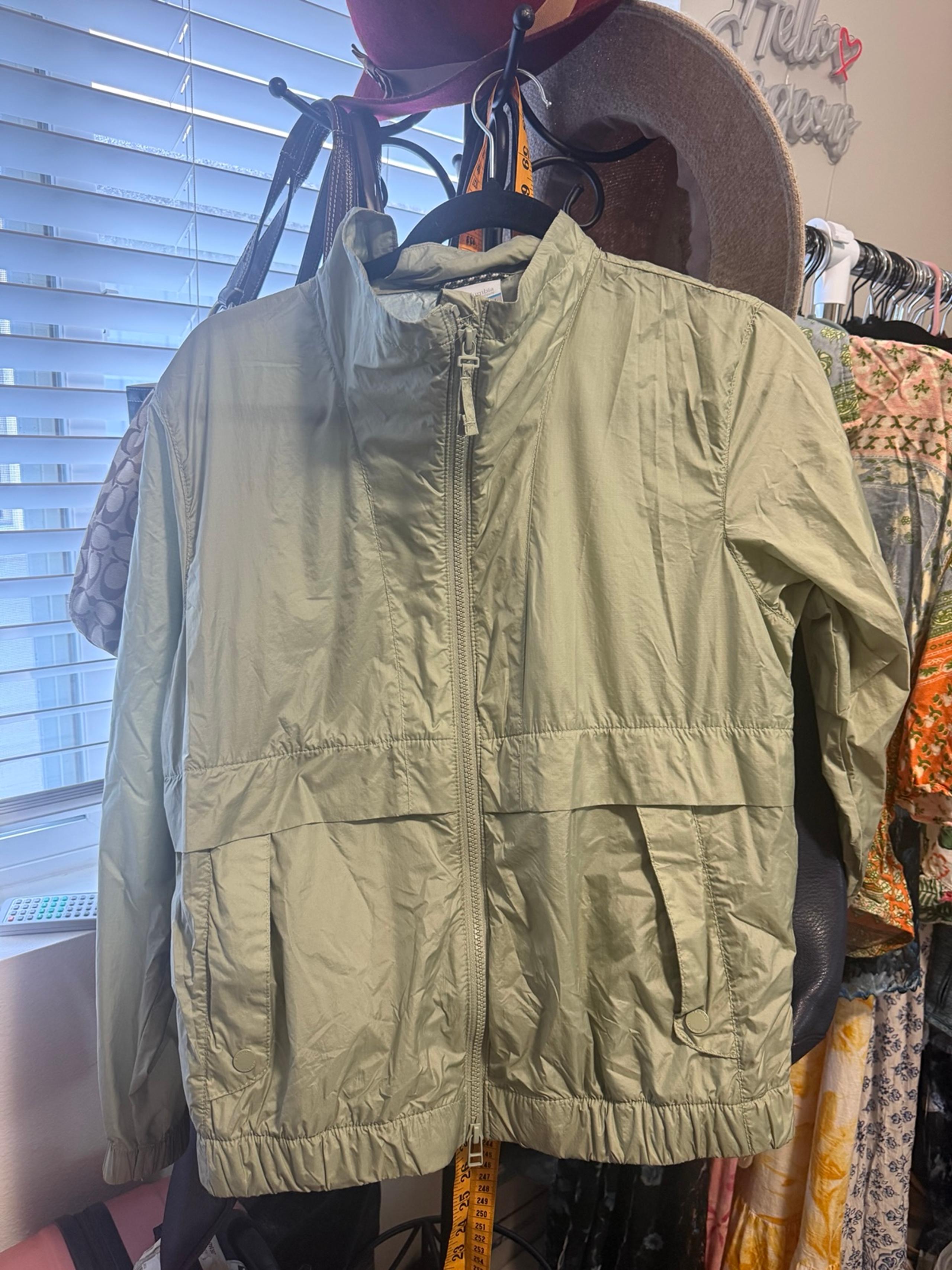 Columbia size small