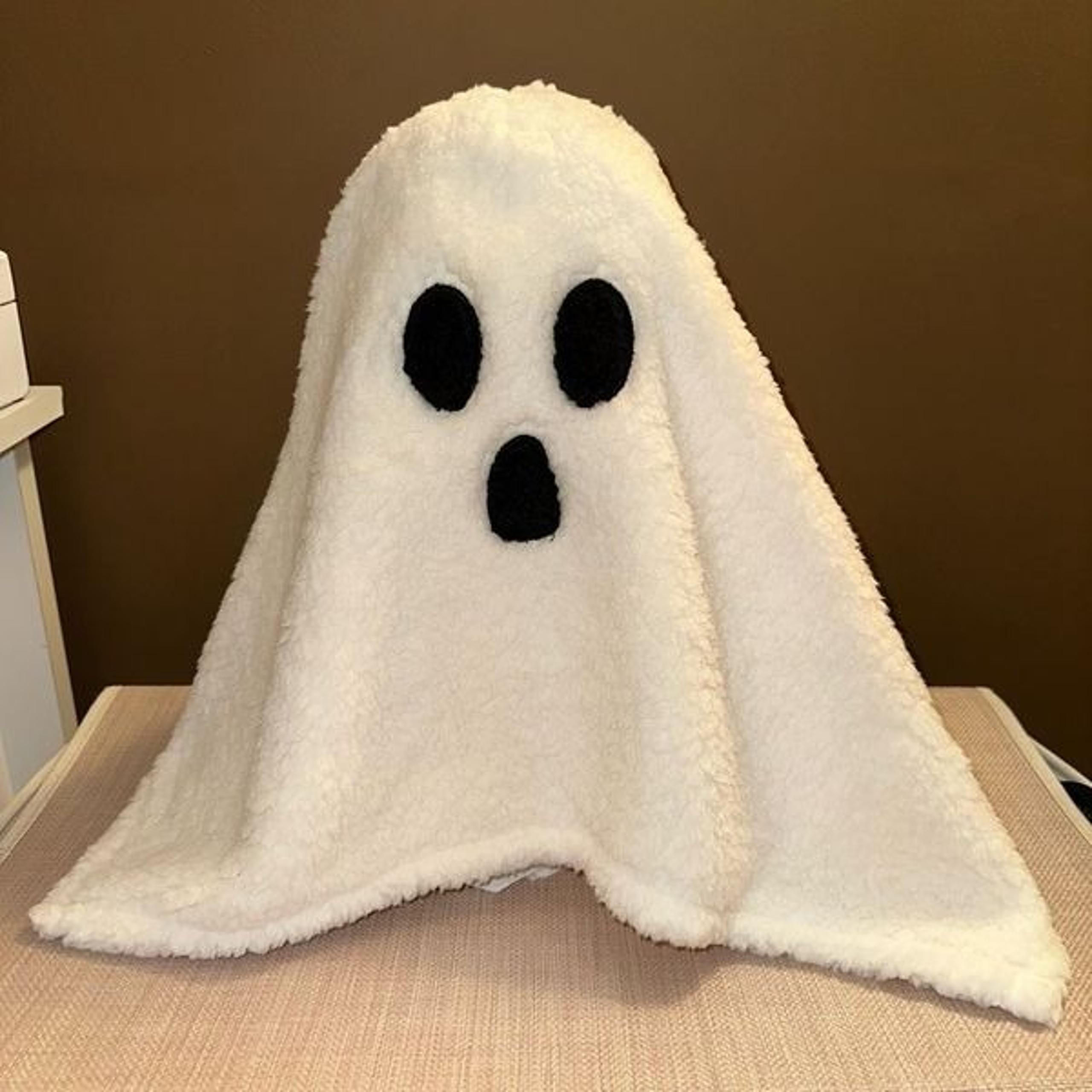 Costco Trendy Brentwood Sherpa Ghost Plush Halloween Decor Pillow White NEW