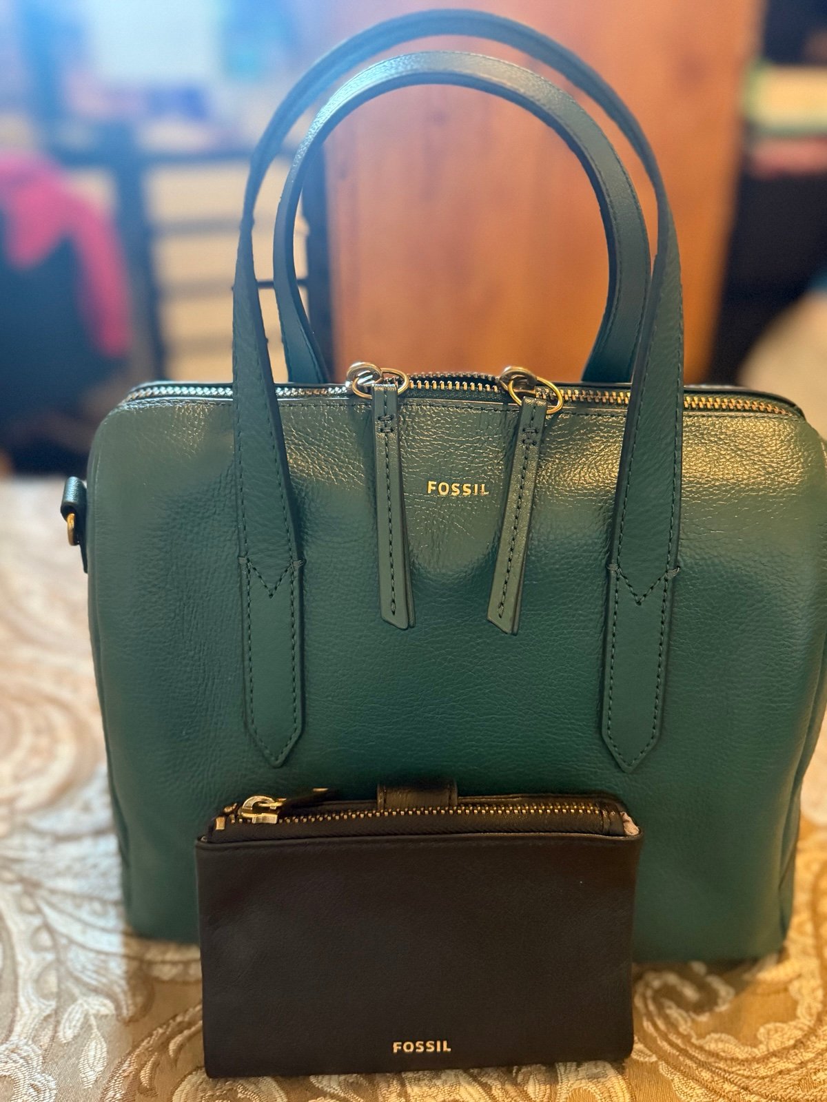 Fossil Bag & Wallet