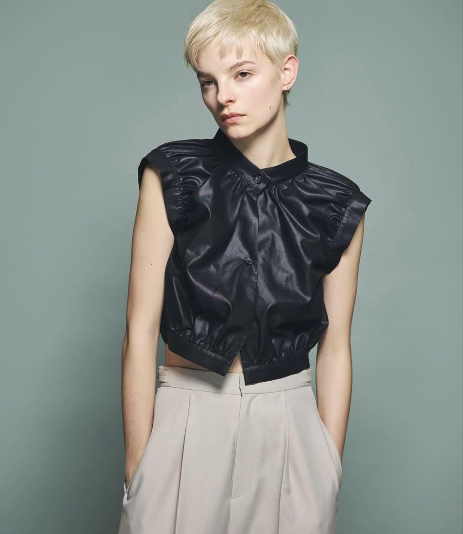 【送料無料（一部地域を除く）】 Leather-like Rimark Compact Vests Sweater - Vest トップス