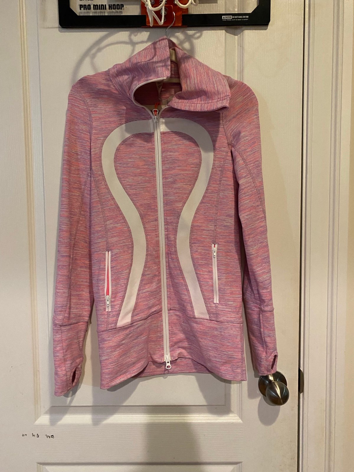 Lululemon in stride jacket
