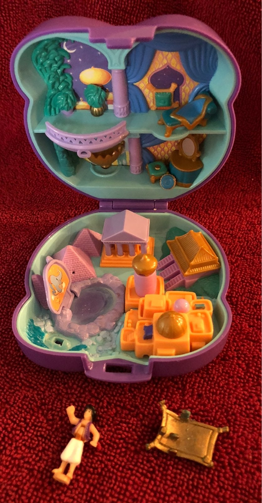 Polly Pocket Disney Aladdin Playset Doll