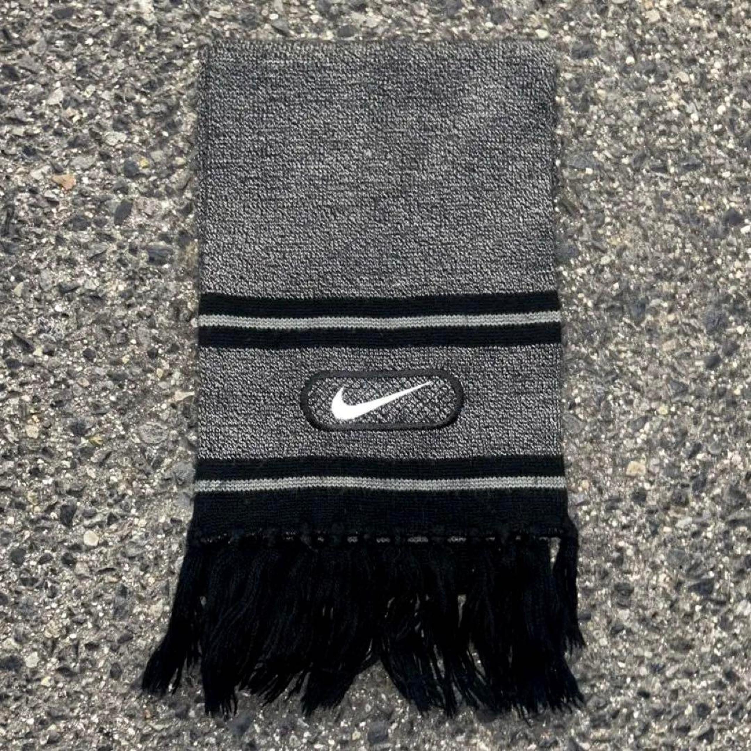 Vintage 90s Old Nike Sports Scarf with White Tag