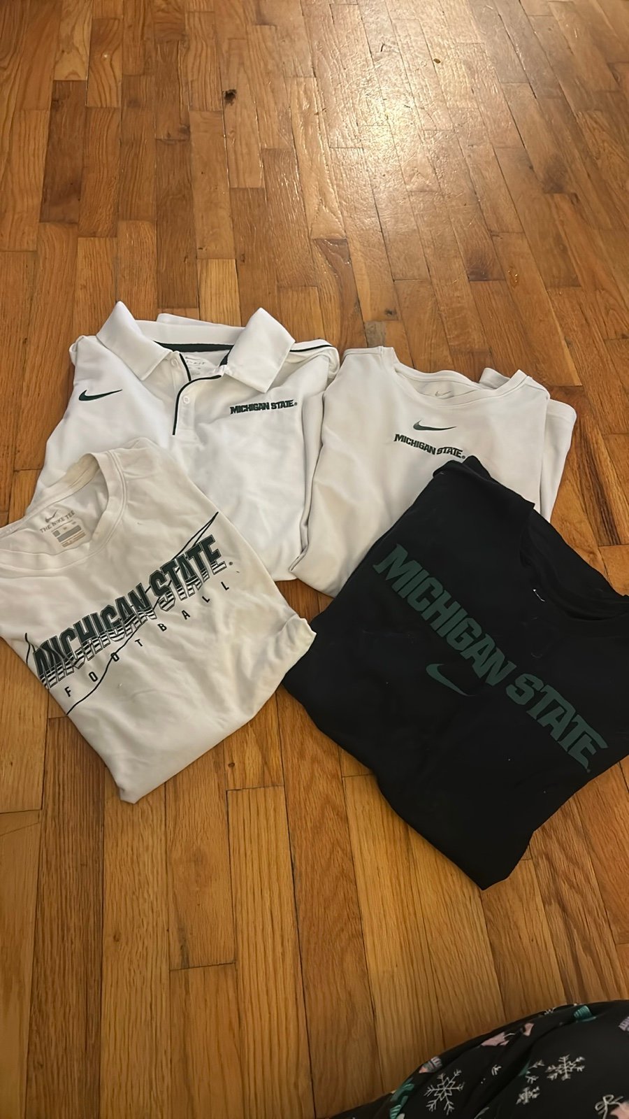 XL Michigan State bundle - shirts, Michigan state university