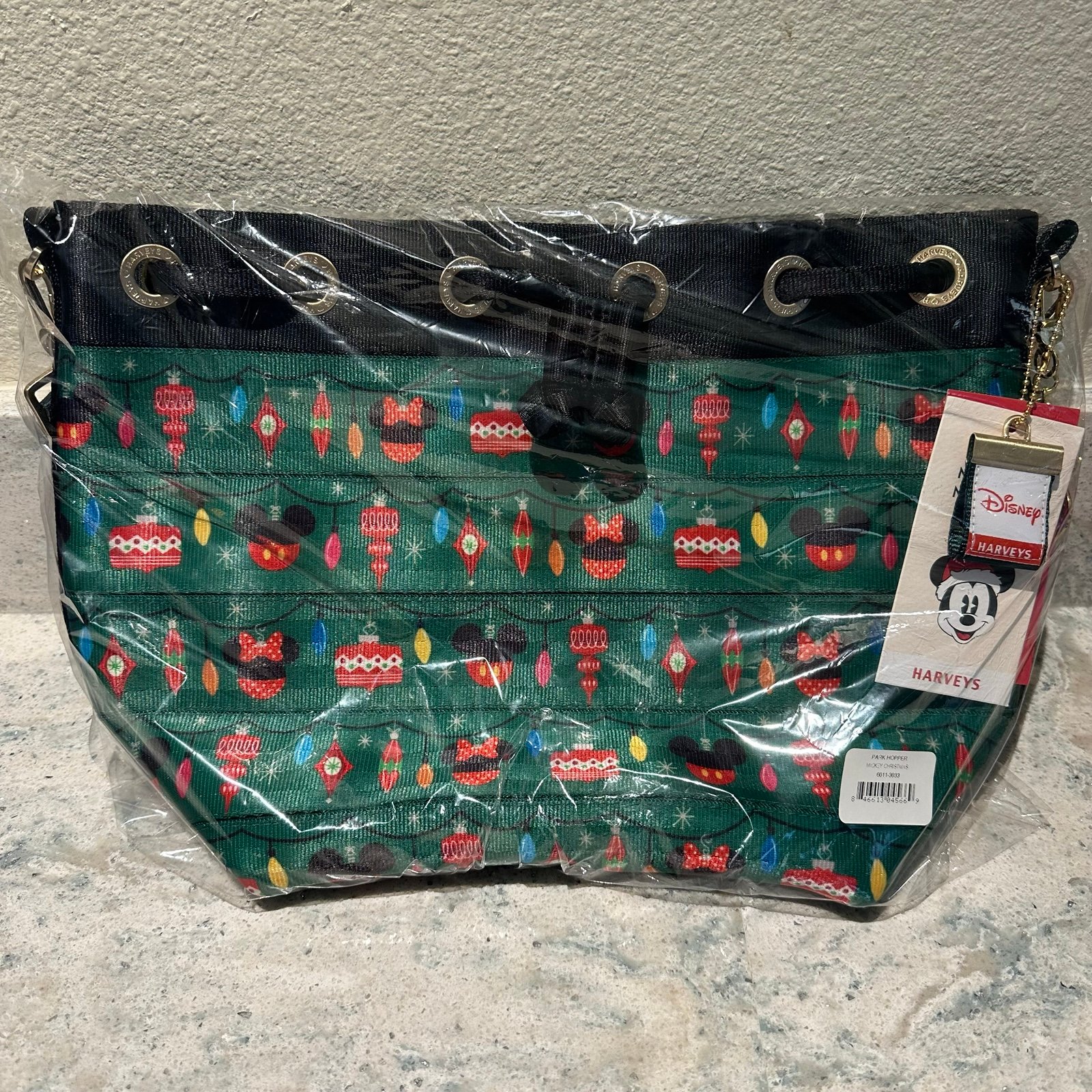 New Harvey’s seatbelt park hopper bag