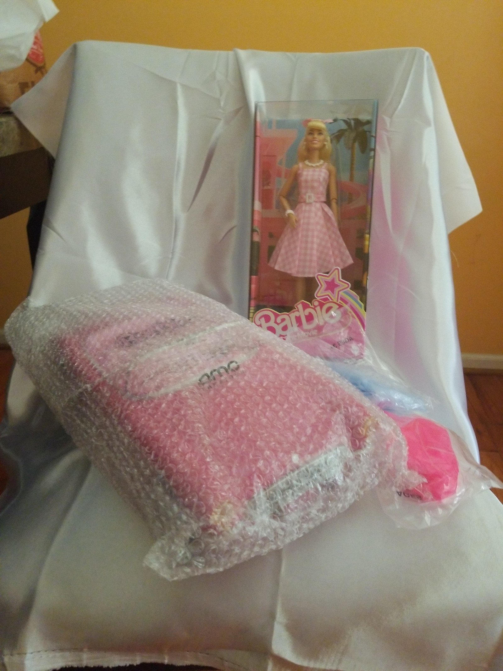 Barbie Movie Doll, Popcorn car, drink floaties. Brand new