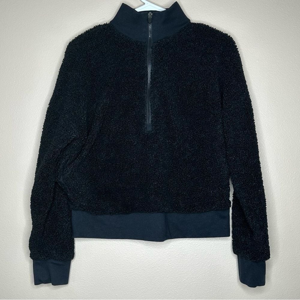 Fabletics Woman's Dream Polar Fleece Pullover Sweater Size S Black pockets