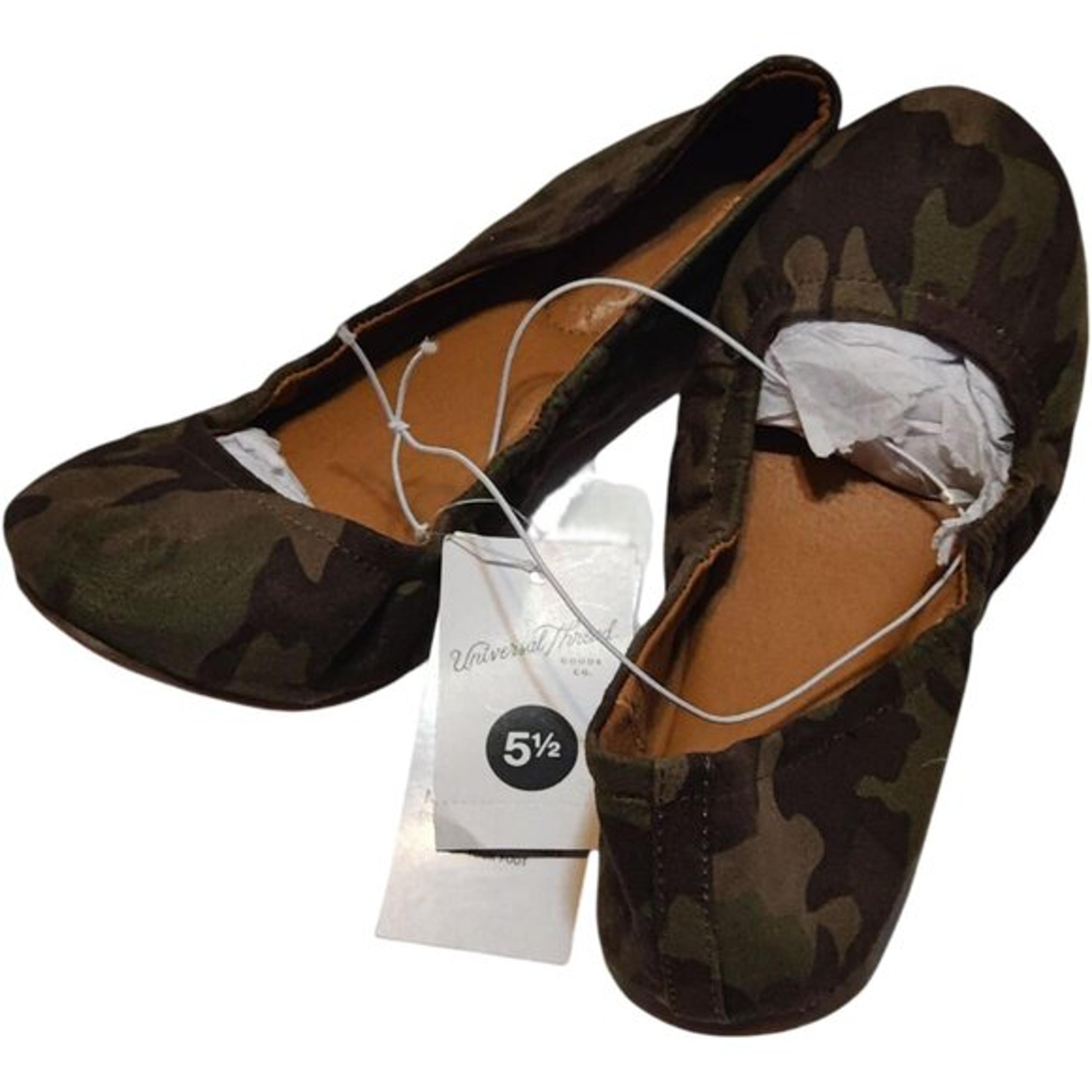 Universal Thread Women's Flats