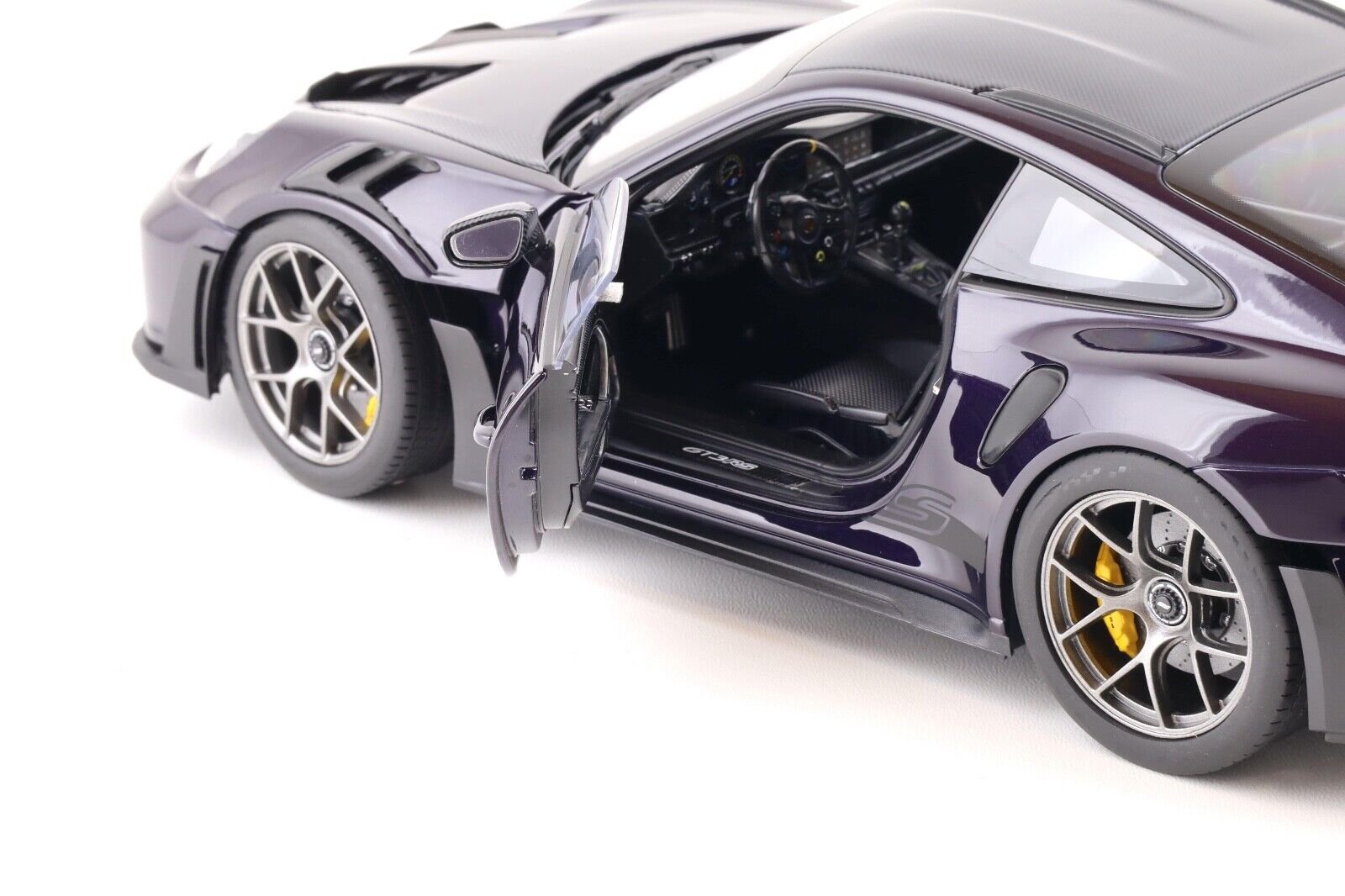 Porsche 911 (992) GT3 RS Weissach Package 2022 PTS viola