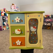 Rare Vintage 2003 Hello Kitty Jewelry Box!