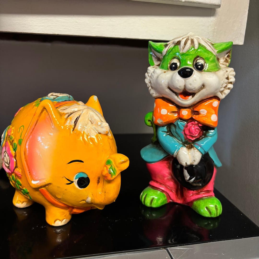 Vintage Holiday Fair Ceramic Cat Bank OSL 1968 JAPAN neon colors 7 tall 1960's