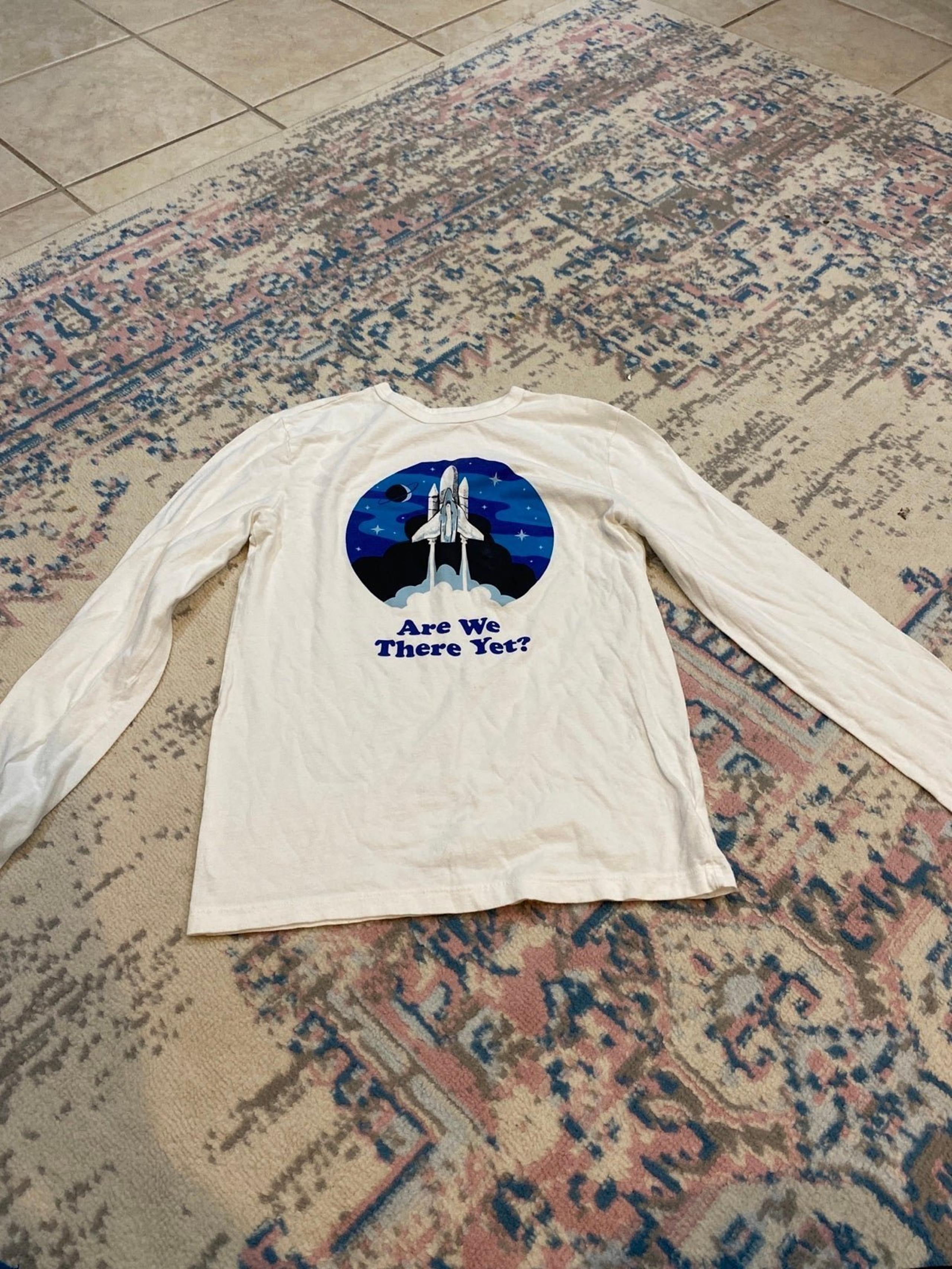 Rocket white long sleeve gap kids XL